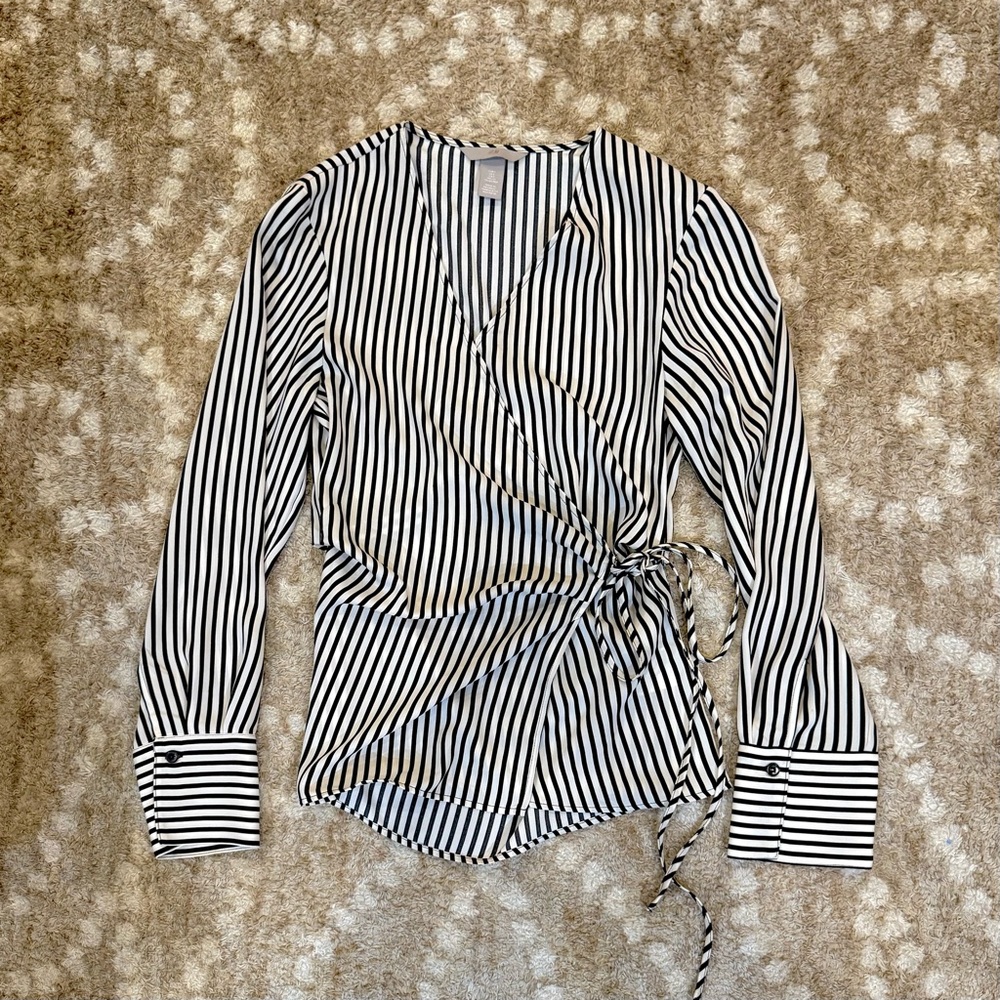 NWOT H&M Black & White Striped Long Sleeve Top